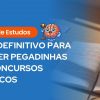 Banner azul de guia de estudos com o título "GUIA DEFINITIVO PARA VENCER PEGADINHAS EM CONCURSOS PÚBLICOS". Inclui uma ilustração de um cérebro segurando um martelo de juiz ao lado de um caderno aberto e uma xícara de café.