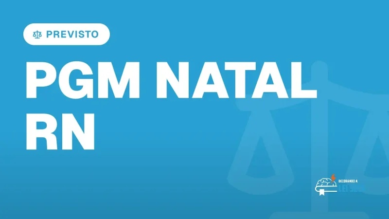 advogada de costas diante de escadaria urbana ao amanhecer com pasta discreta ao lado (Concurso PGM Natal RN)
