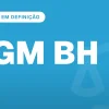 advogada subindo escadaria de prédio público com luz lateral e atmosfera de concentração (Concurso PGM BH)