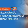 Banner informativo com fundo azul e o título “Guia de Estudos” em destaque laranja, acompanhado da frase “Decoreba não é o caminho: entenda para memorizar melhor” em letras brancas. Ao lado, um cérebro ilustrado com expressão simpática segura um martelo de juiz. Ao fundo, desfocado, uma pessoa folheia um livro aberto, reforçando o conceito de aprendizado com compreensão e técnicas de memorização eficazes.