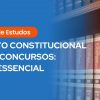 Banner digital com fundo azul e uma imagem lateral de livros jurídicos em uma estante. No centro, o texto em branco diz "DIREITO CONSTITUCIONAL PARA CONCURSOS: GUIA ESSENCIAL". Acima, há uma etiqueta laranja com o texto "Guia de Estudos". No canto superior direito, um pequeno ícone de um cérebro segurando um martelo de juiz.